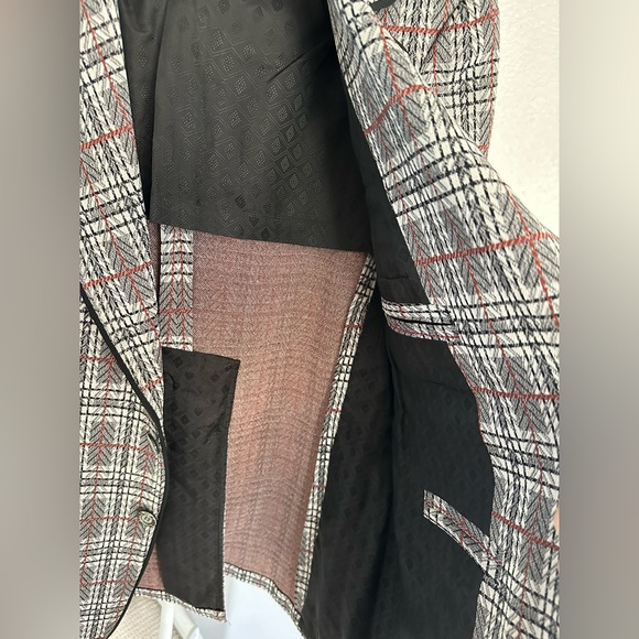 VTG Plaid Blazer, size medium - Picture 16 of 16